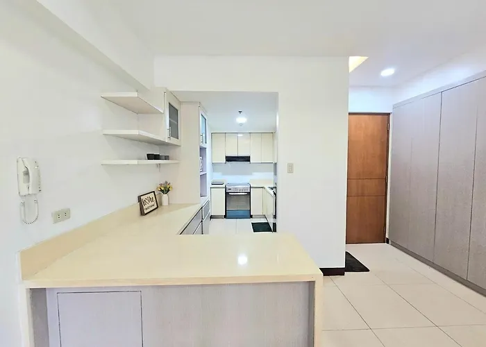 Apartment The Infinity Towers In Bgc - Spacious 2 Bedroom - View, Washer, Fast Wifi *