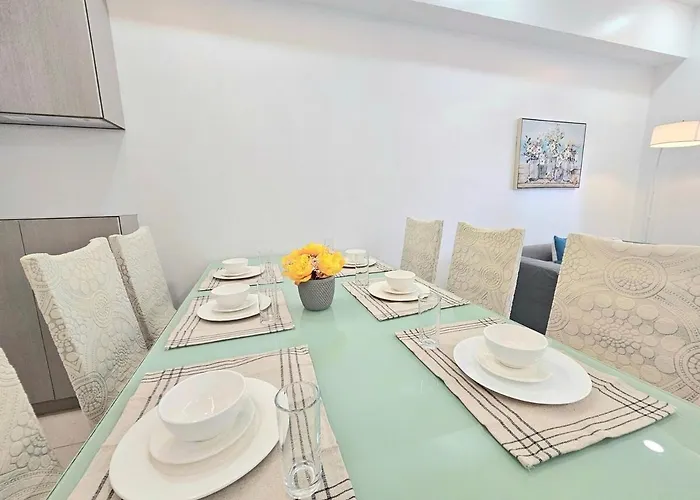 Apartment The Infinity Towers In Bgc - Spacious 2 Bedroom - View, Washer, Fast Wifi Manila