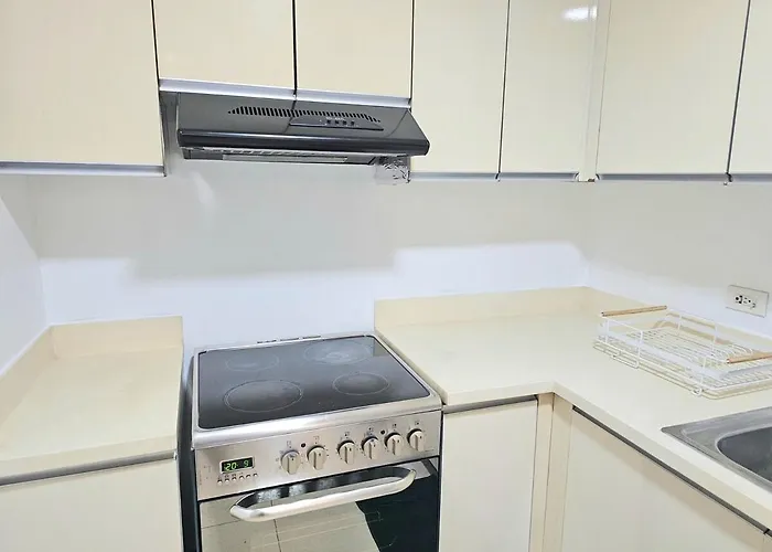The Infinity Towers In Bgc - Spacious 2 Bedroom - View, Washer, Fast Wifi *